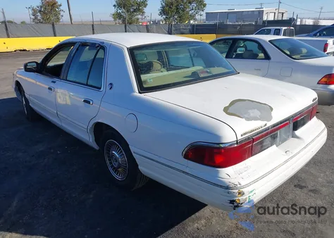 1995 Mercury Grand Marquis Gs z USA, uszkodzony, nr VIN 2MELM74W9SX616324